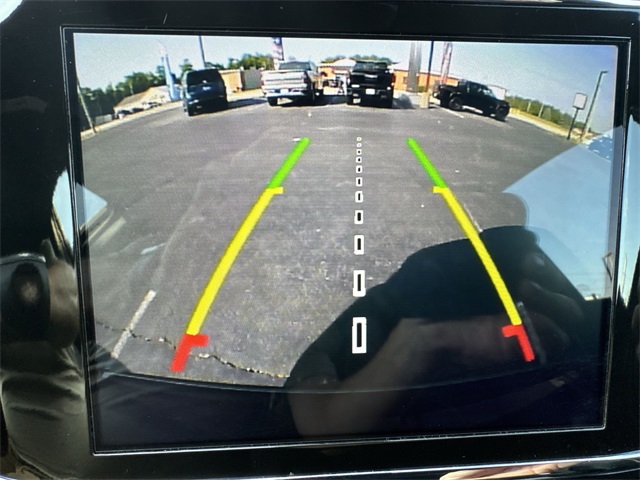 Vehicle image 22 of 33
