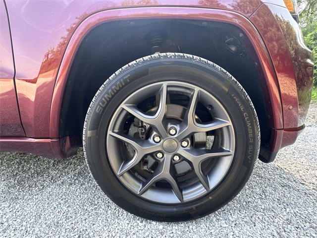 Vehicle image 11 of 33