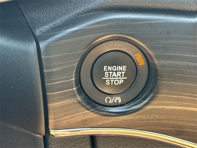 Vehicle image 33 of 33