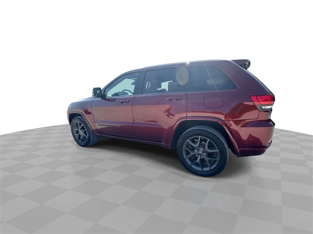 Vehicle image 8 of 33