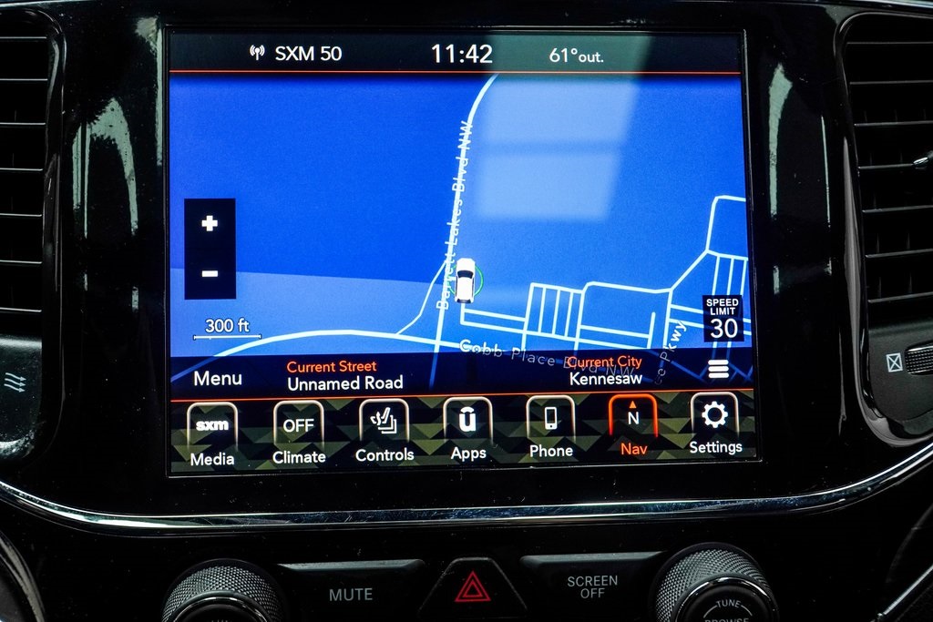 Vehicle image 23 of 39