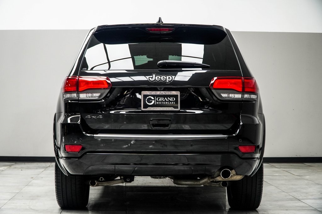 Vehicle image 8 of 39