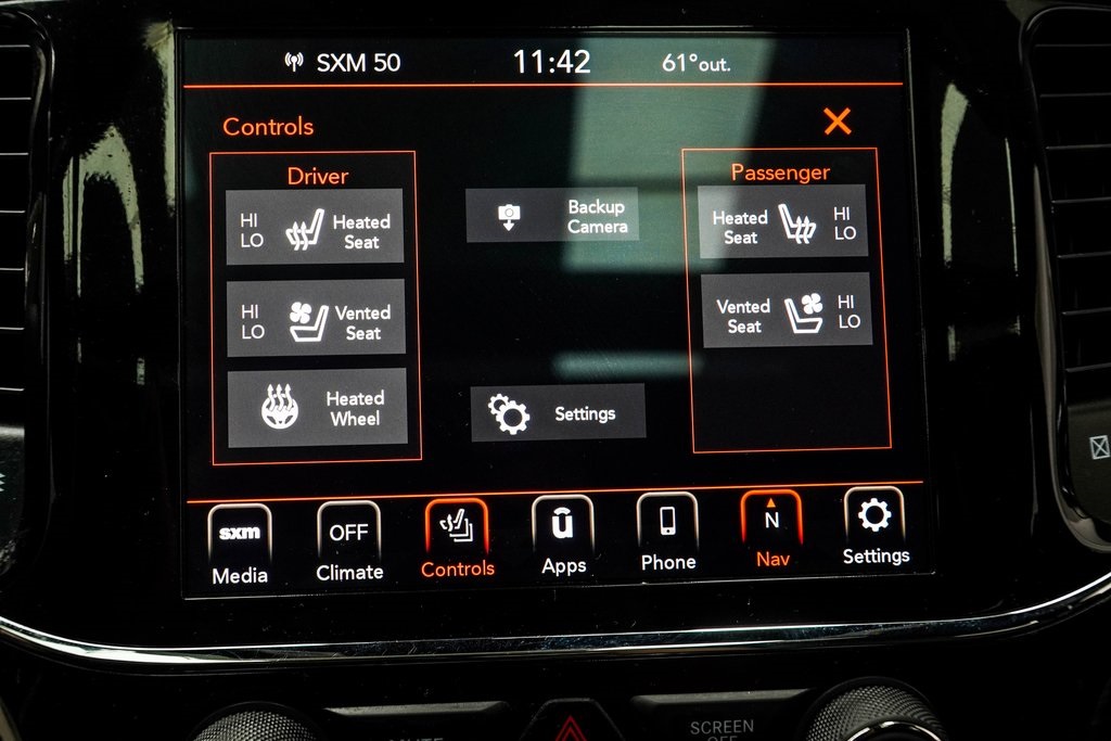 Vehicle image 24 of 39