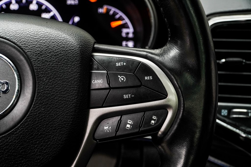 Vehicle image 27 of 39