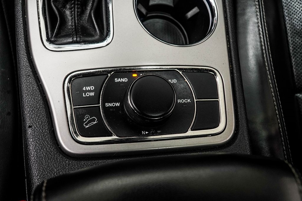 Vehicle image 18 of 39