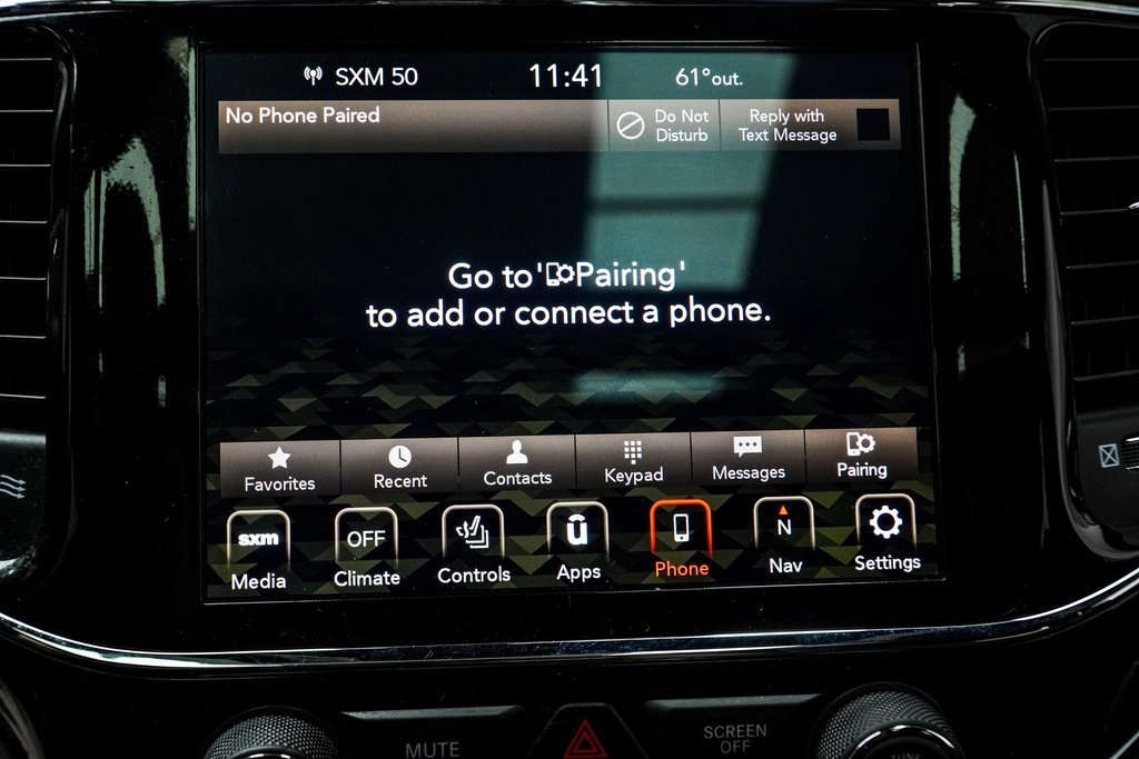 Vehicle image 21 of 39
