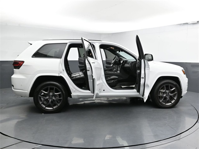 Vehicle image 14 of 36