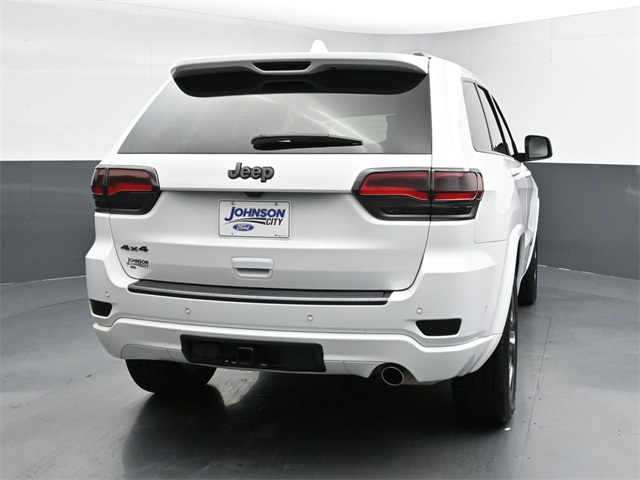 Vehicle image 24 of 36