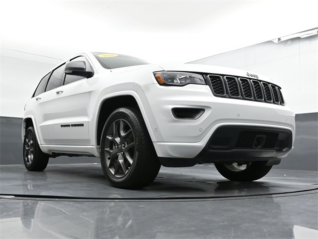 Vehicle image 3 of 36