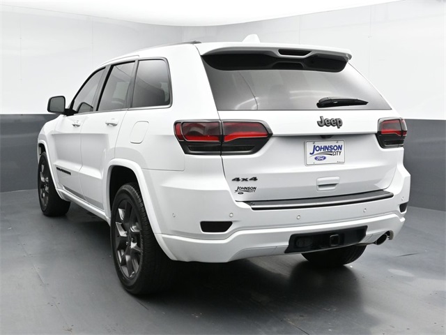 Vehicle image 27 of 36