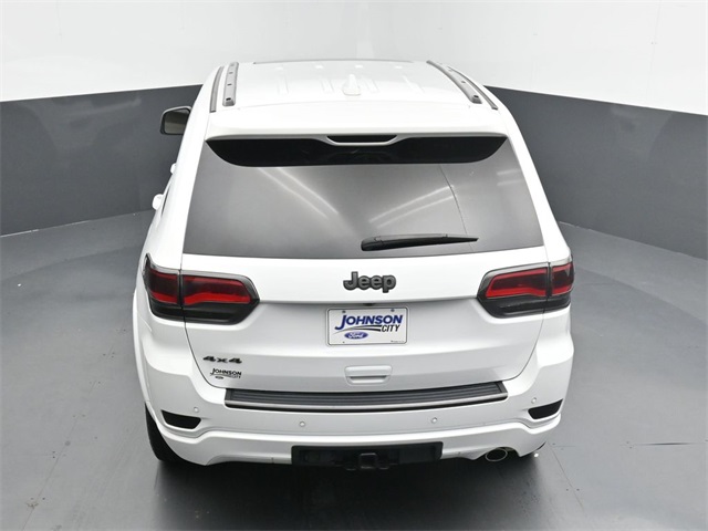 Vehicle image 22 of 36