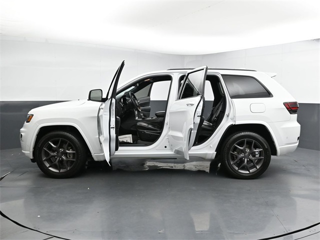 Vehicle image 31 of 36