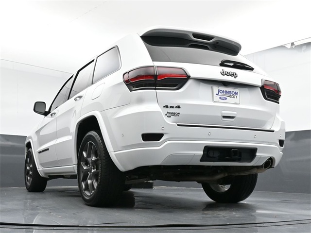 Vehicle image 25 of 36