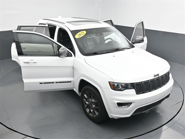 Vehicle image 10 of 36