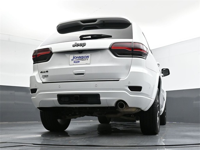 Vehicle image 23 of 36