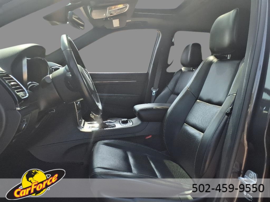 Vehicle image 10 of 31
