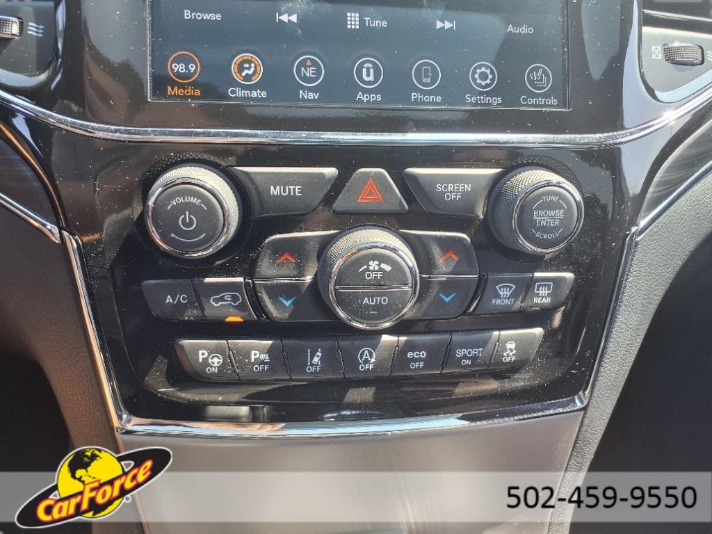 Vehicle image 27 of 31