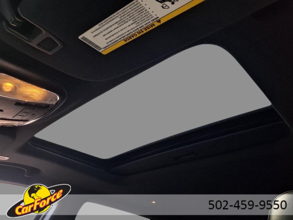 Vehicle image 23 of 31
