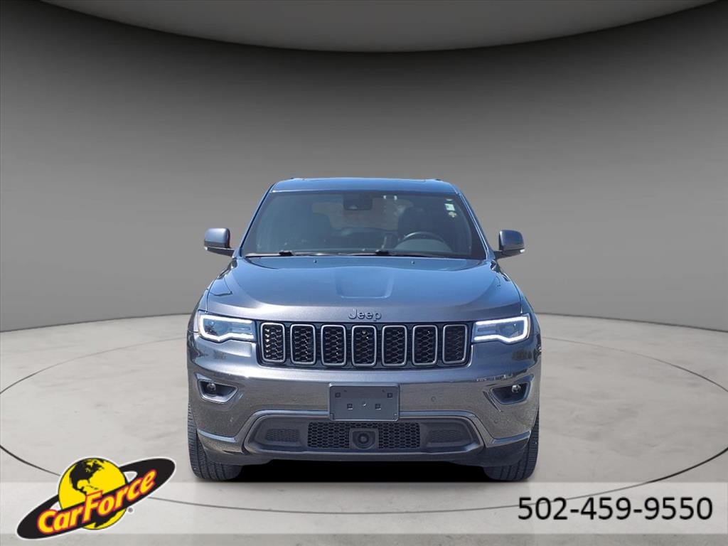 Vehicle image 2 of 31