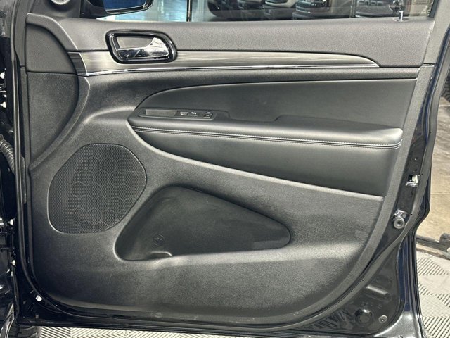 Vehicle image 38 of 41