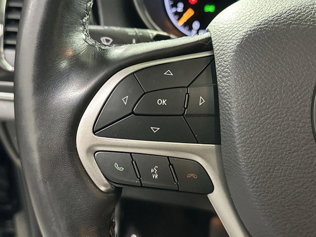 Vehicle image 18 of 41