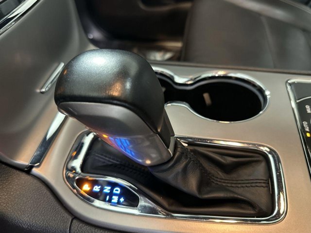 Vehicle image 28 of 41