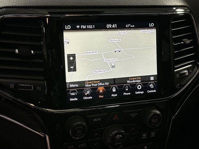 Vehicle image 22 of 41