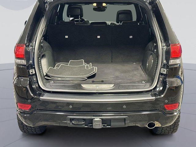 Vehicle image 32 of 41