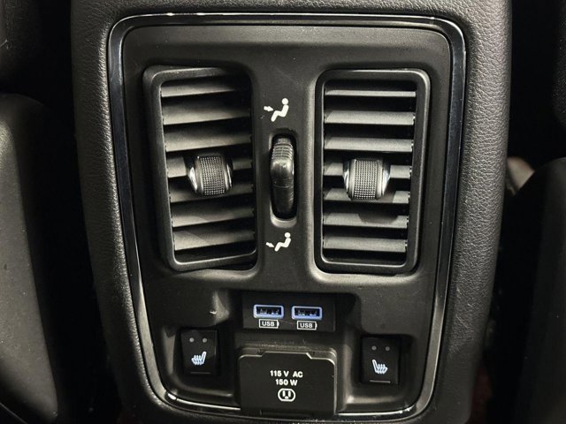 Vehicle image 34 of 41
