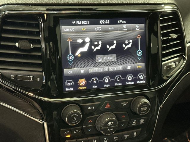 Vehicle image 23 of 41