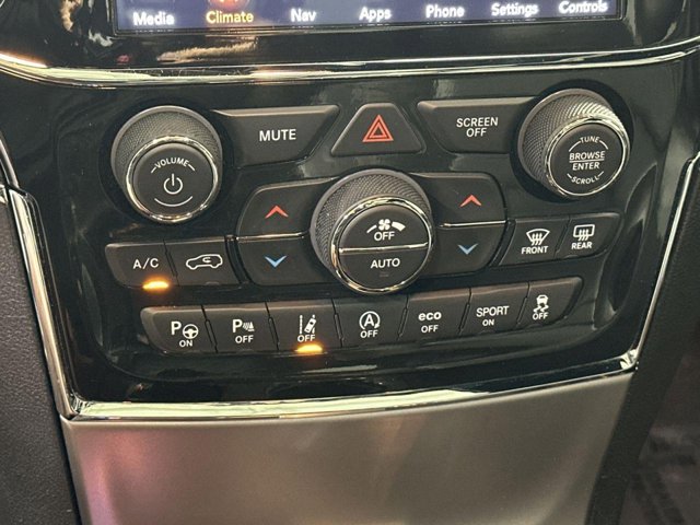 Vehicle image 24 of 41