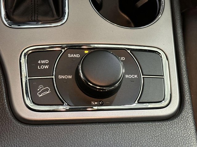 Vehicle image 26 of 41