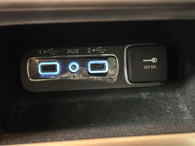 Vehicle image 25 of 41
