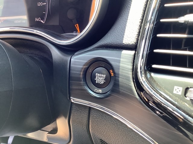 Vehicle image 18 of 42