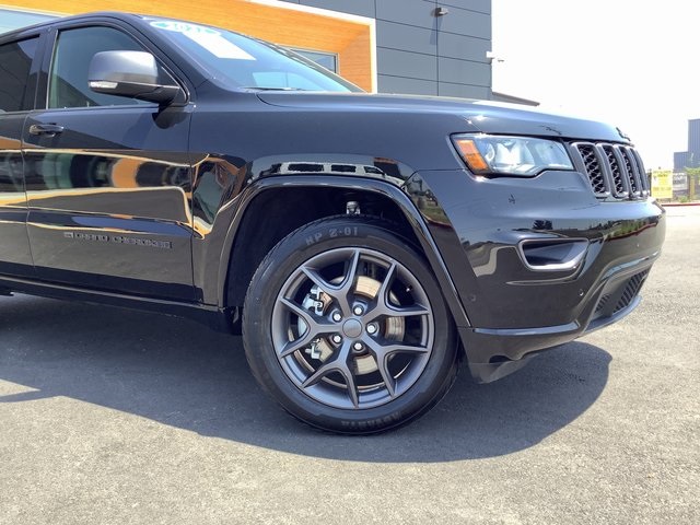 Vehicle image 5 of 42