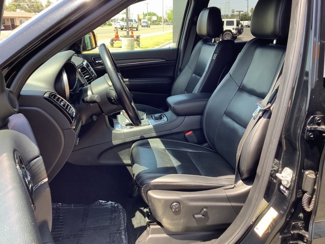 Vehicle image 10 of 42