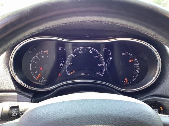 Vehicle image 16 of 42