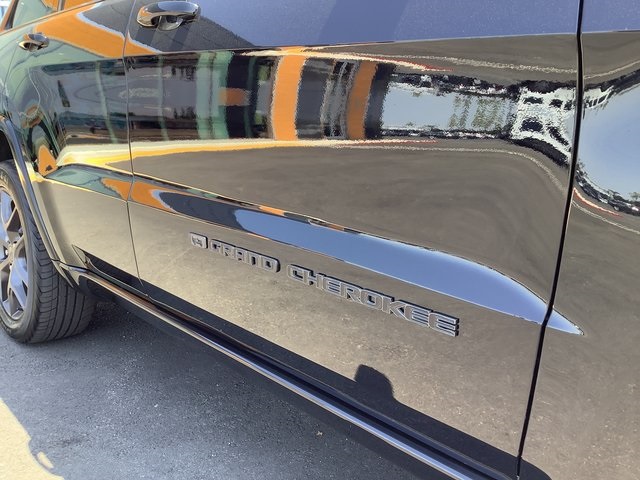 Vehicle image 40 of 42