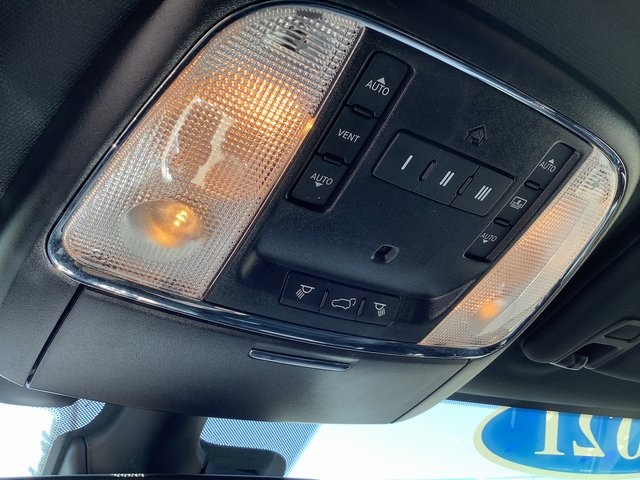 Vehicle image 22 of 42