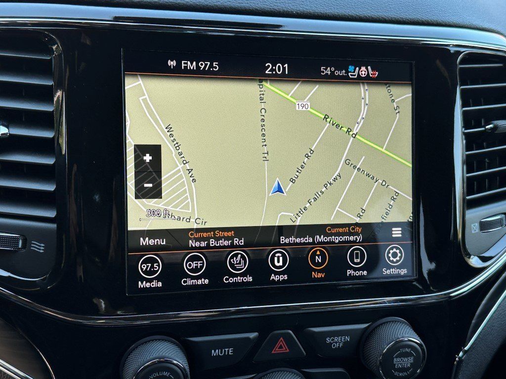 Vehicle image 29 of 35