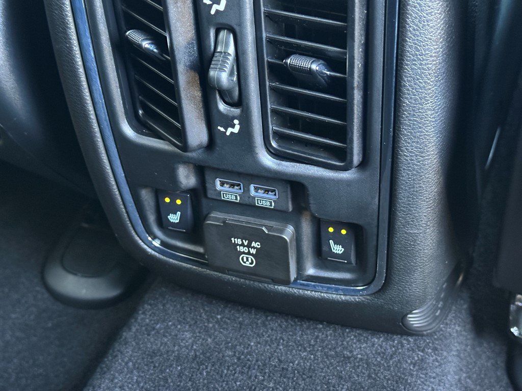 Vehicle image 18 of 35