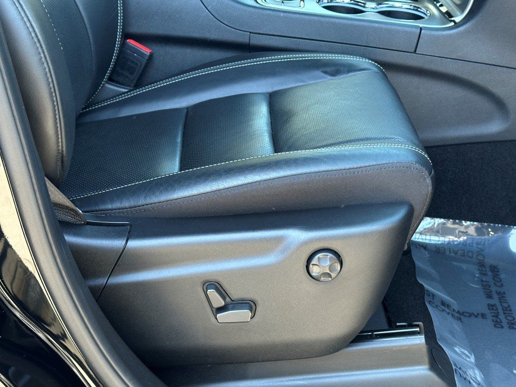 Vehicle image 15 of 35