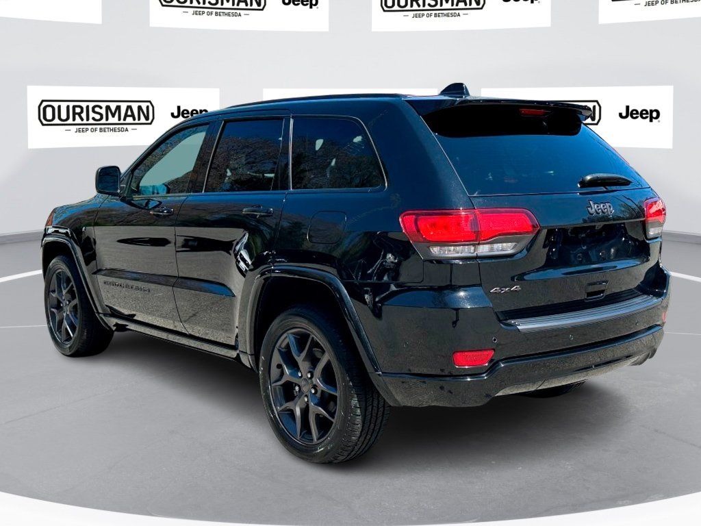 Vehicle image 4 of 35