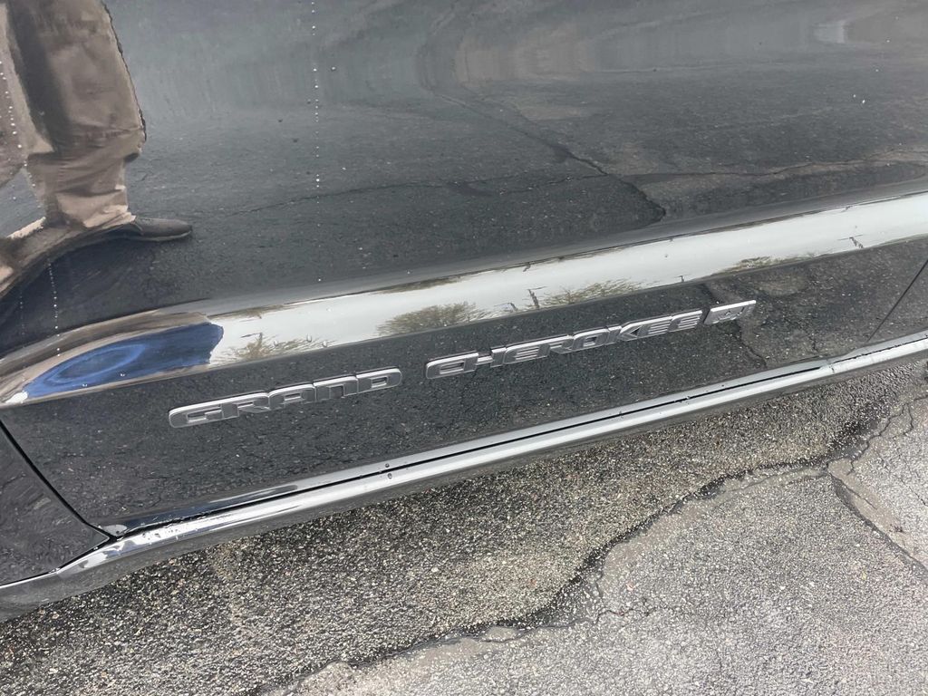 Vehicle image 13 of 34