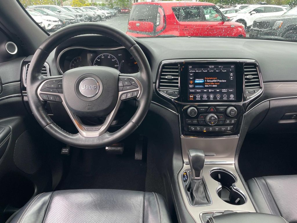 Vehicle image 15 of 34