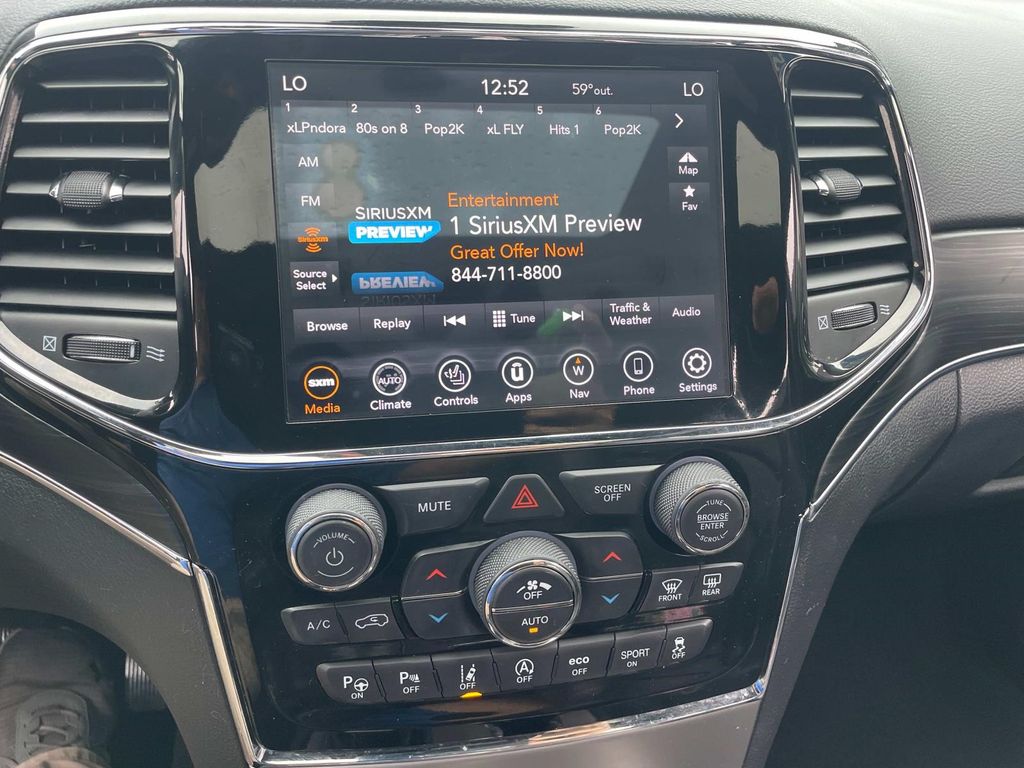 Vehicle image 25 of 34