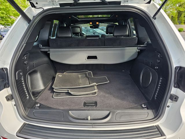 Vehicle image 13 of 40