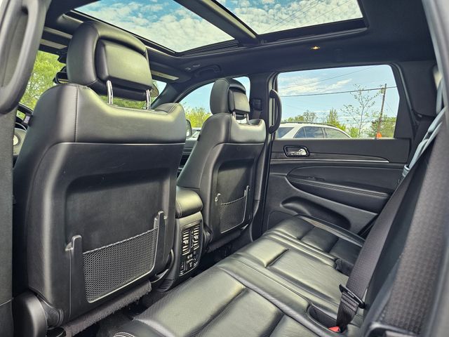 Vehicle image 24 of 40
