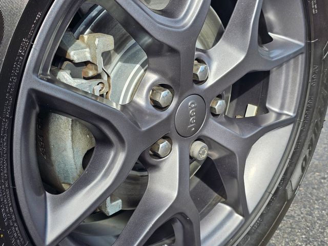 Vehicle image 11 of 40