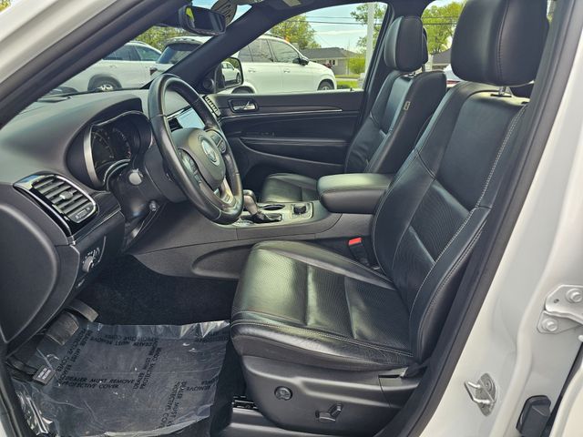 Vehicle image 16 of 40